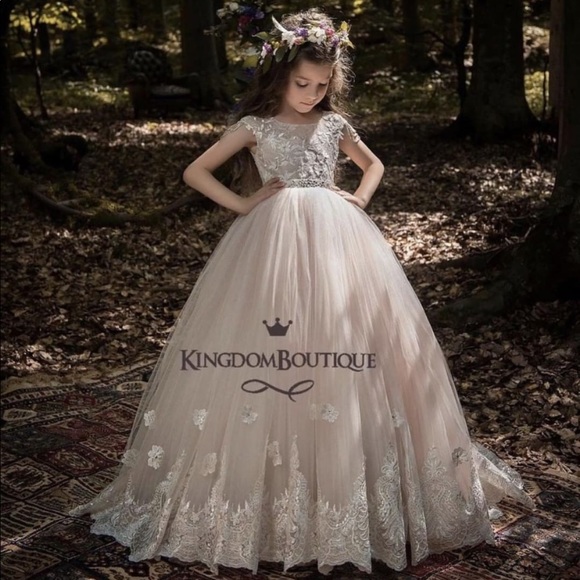 Selling this dress fro my daughter worn one time - Picture 2 of 2